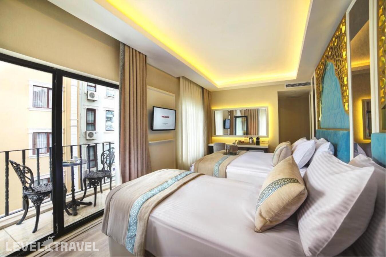 фотографии номера Улучшенный с балконом отеля Great Fortune Design Hotel в Турция(Фатих) - фото №5
