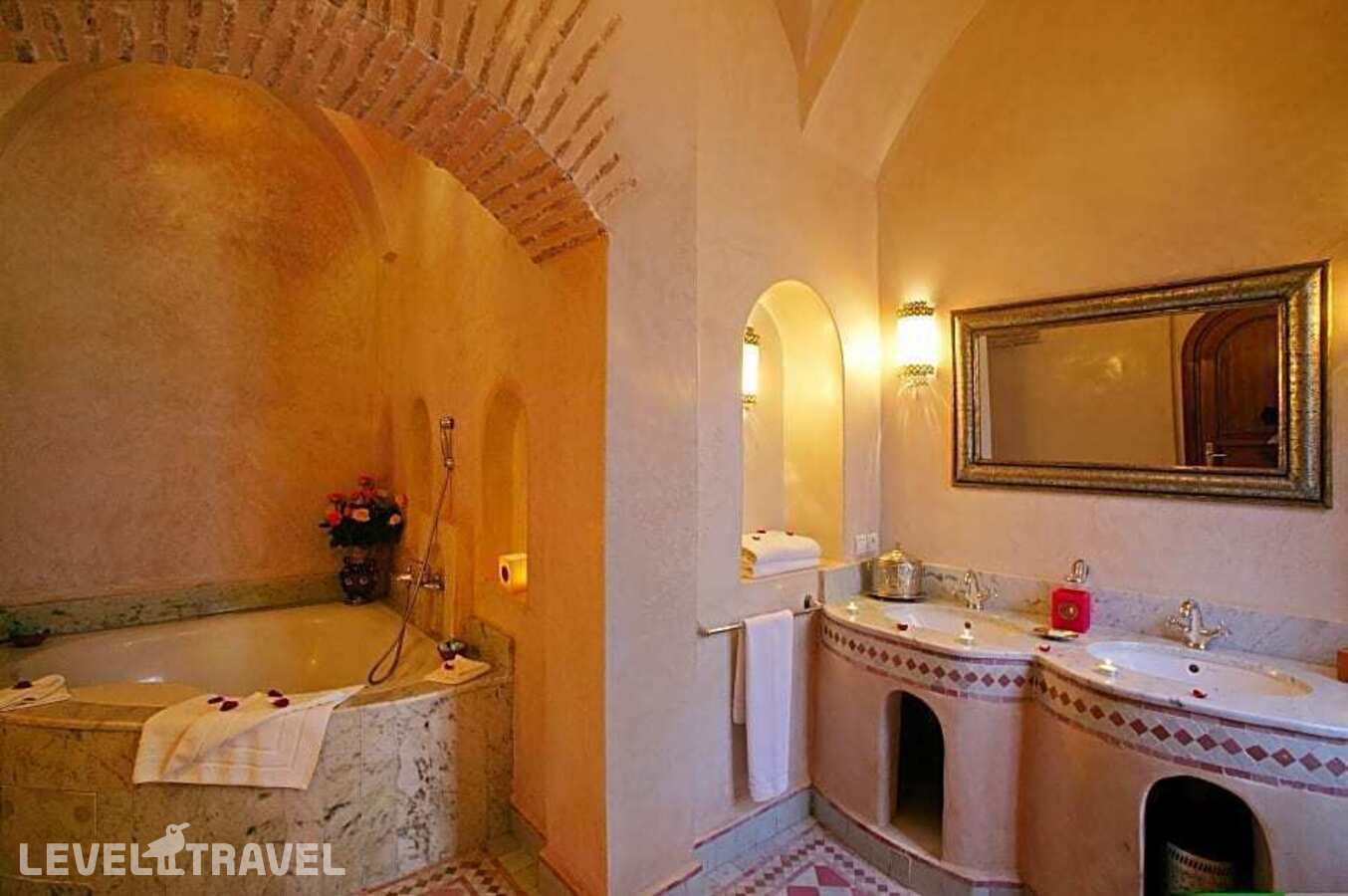 фотографии номера Улучшенный номер отеля Riad & Spa Esprit Du Maroc в Марокко(Марракеш) - фото №2