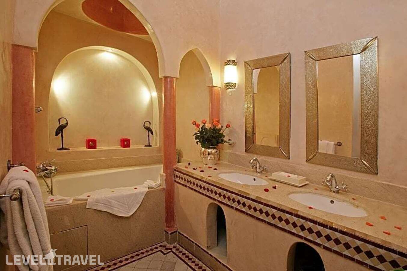 фотографии номера Улучшенный номер отеля Riad & Spa Esprit Du Maroc в Марокко(Марракеш) - фото №3