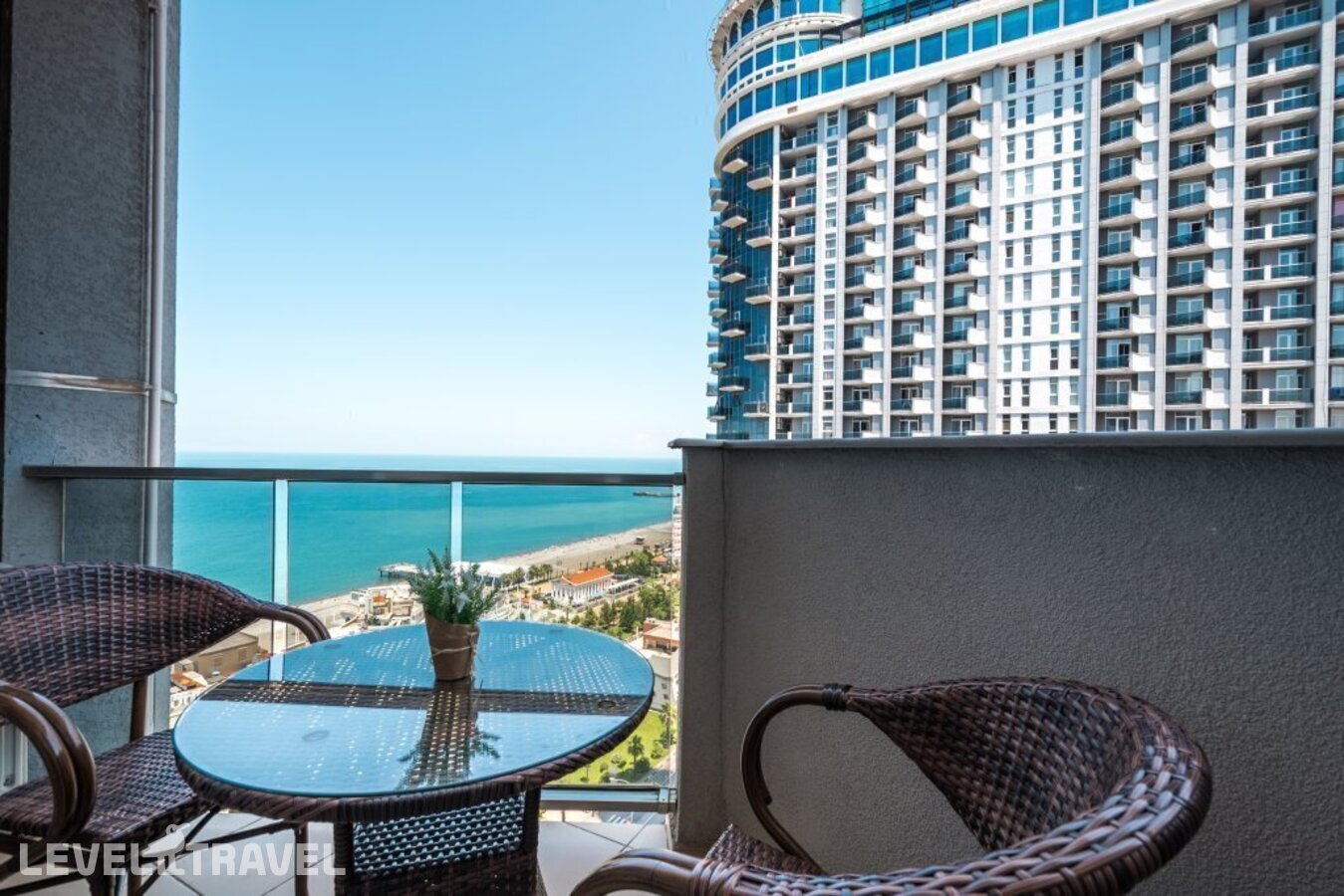 фотографии номера Улучшенный номер отеля Orbi Sea Towers Hotel в Грузия(Батуми) - фото №4