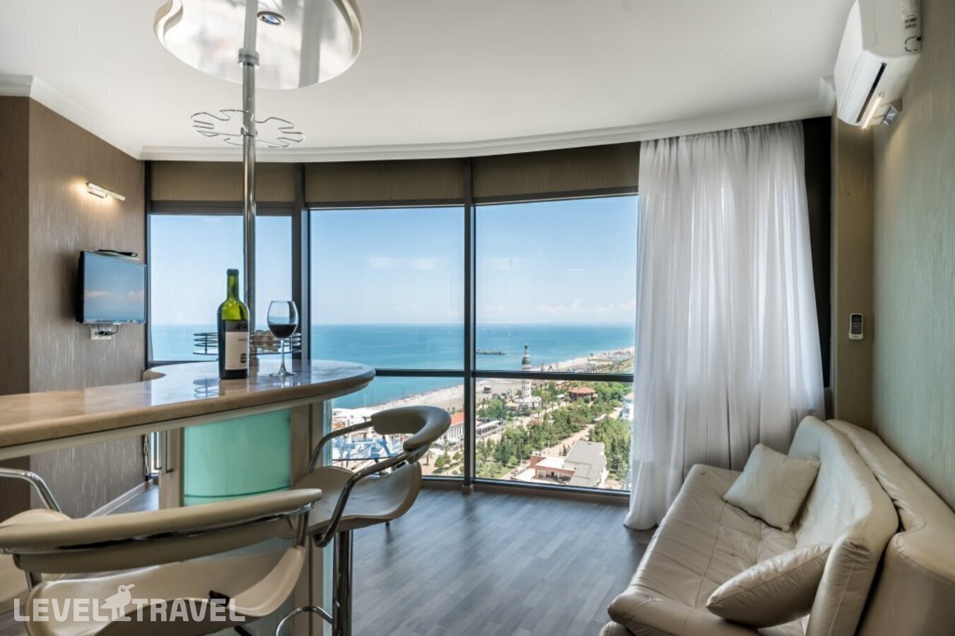 фотографии номера Делюкс отеля Orbi Sea Towers Hotel в Грузия(Батуми) - фото №2