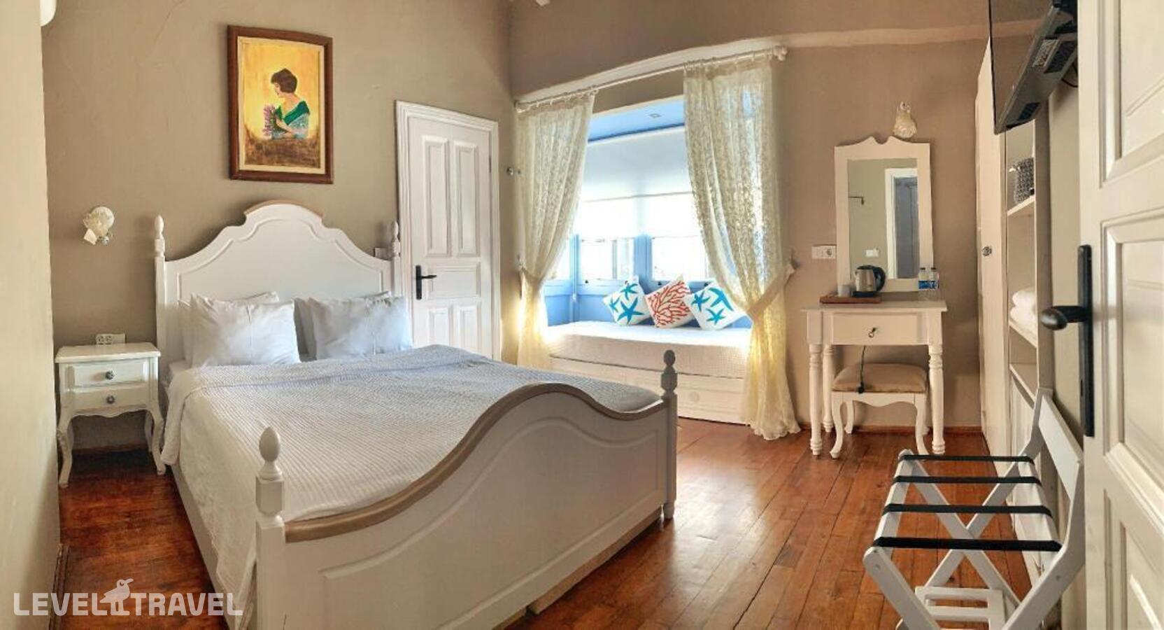 фотографии номера Улучшенный номер отеля Maison D'Azur Alacati в Турция(Чешме) - фото №1