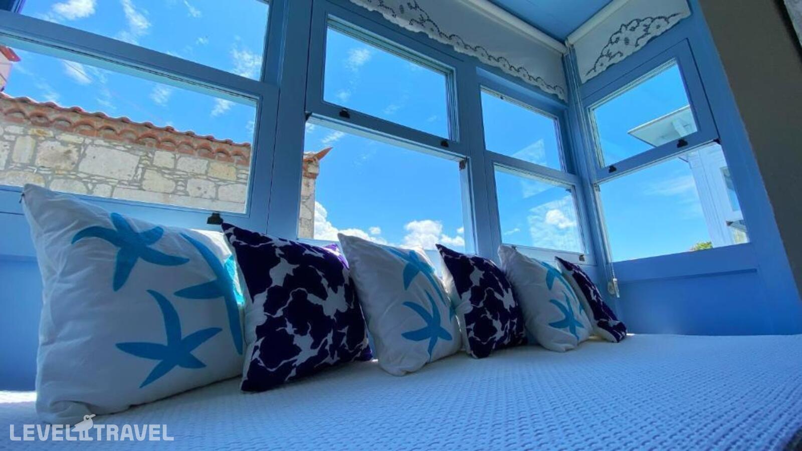 фотографии номера Трехместный улучшенный отеля Maison D'Azur Alacati в Турция(Чешме) - фото №11
