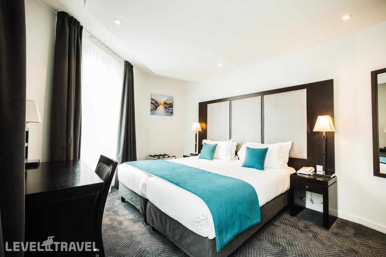 фотографии номера Улучшенный номер отеля Park Lane Hotel в Франция(8 округ Парижа) - фото №1