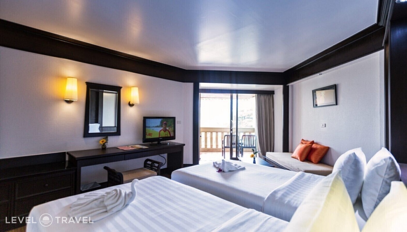 фотографии номера Улучшенный номер отеля Beyond Resort Kata (Ex.Kata Beach Resort & Spa) в Таиланд(Ката Бич) - фото №5