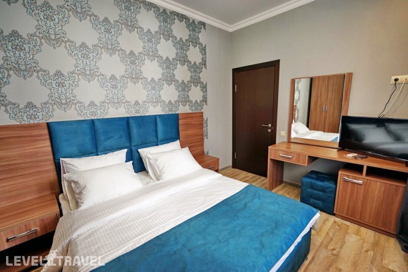 фотографии номера Четырехместный с балконом отеля Гостевой Дом Guest House Family в Россия(Лазаревское) - фото №4