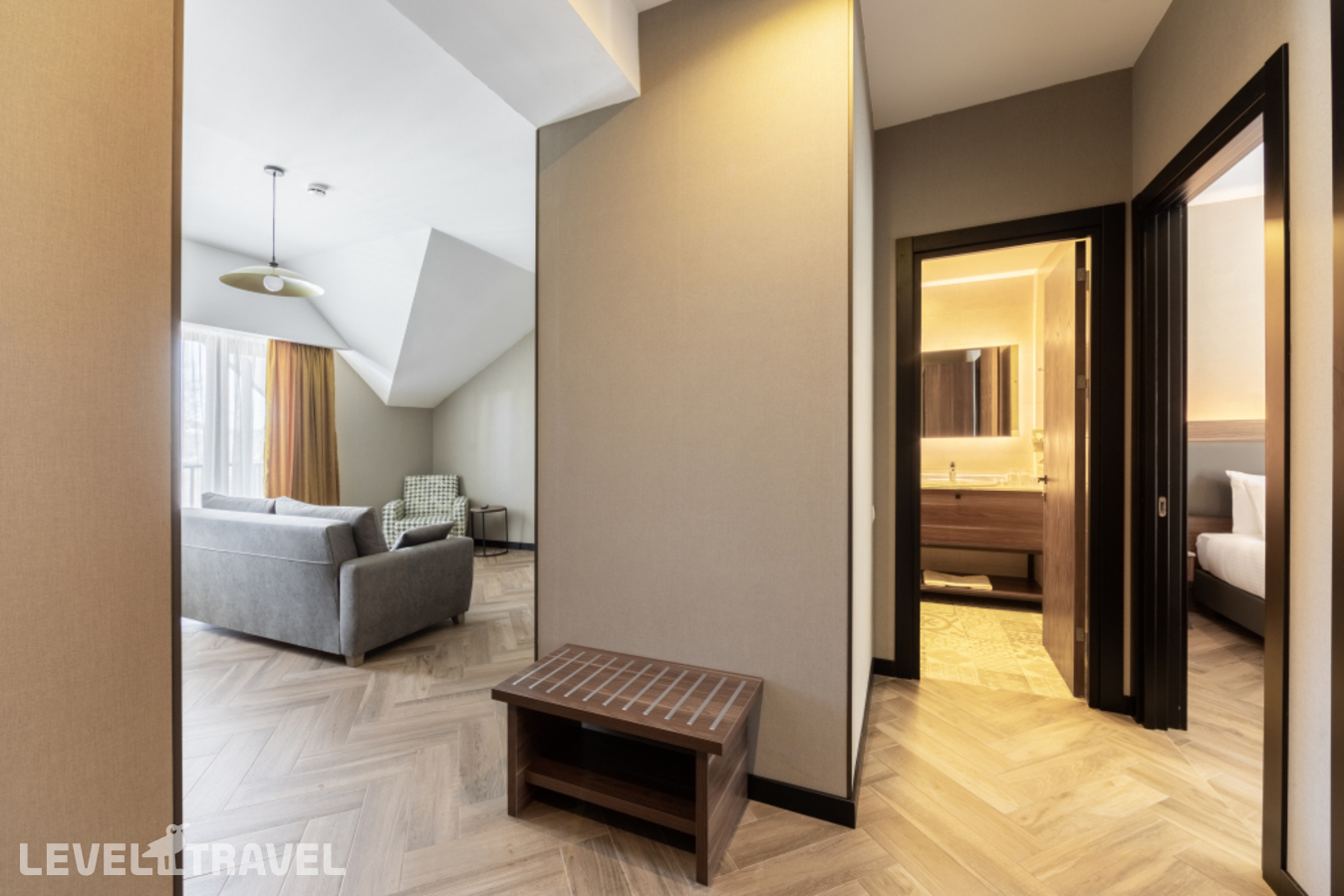 фотографии номера Семейный люкс с балконом отеля Отель Komorebi Bakuriani Resort в Грузия(Бакуриани) - фото №3