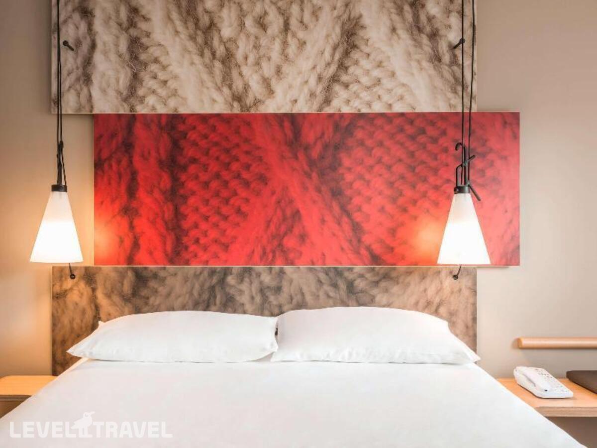 фотографии номера Стандартный номер отеля Hotel Ibis Marrakech Centre Gare в Марокко(Марракеш) - фото №3