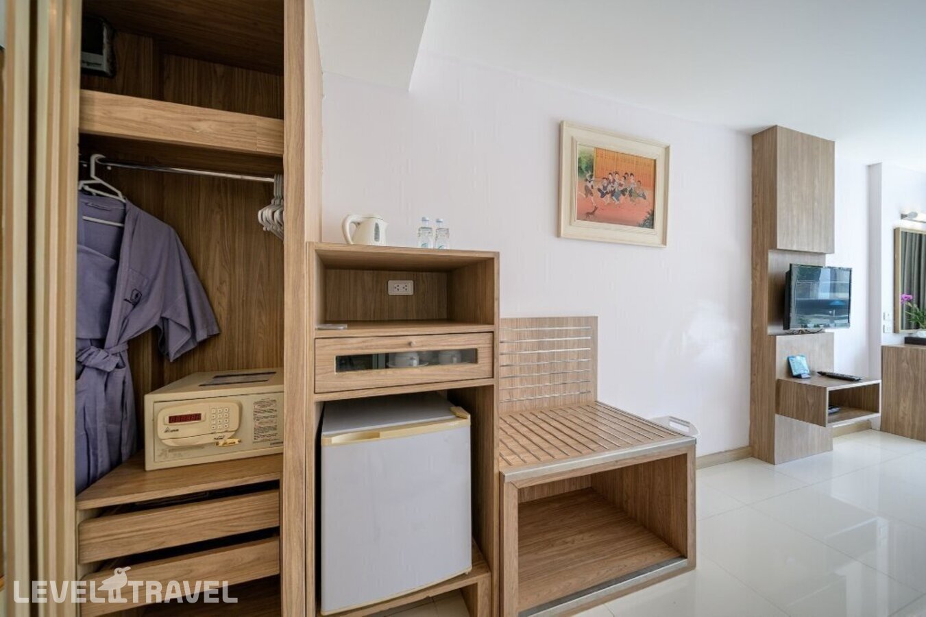 фотографии номера Улучшенный с видом на город отеля Andaman Beach Suites Hotel в Таиланд(Патонг Бич) - фото №24