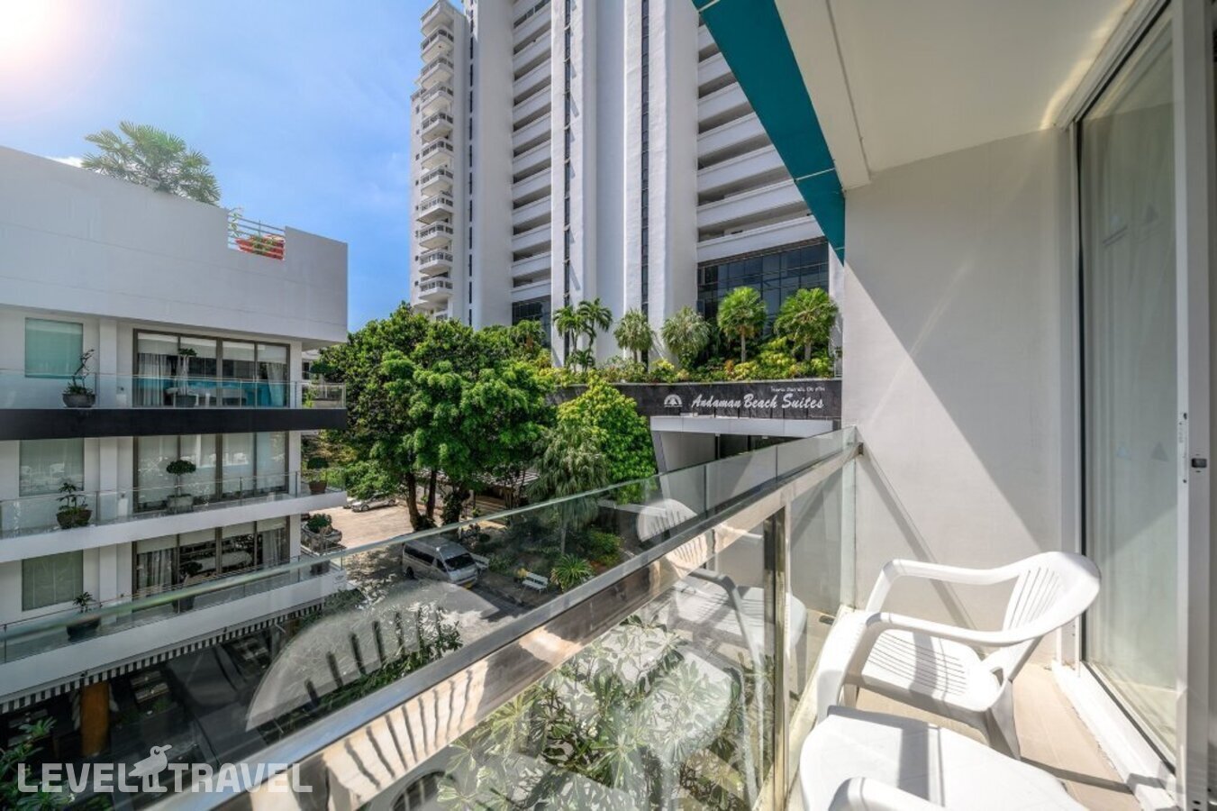 фотографии номера Улучшенный с видом на город отеля Andaman Beach Suites Hotel в Таиланд(Патонг Бич) - фото №17