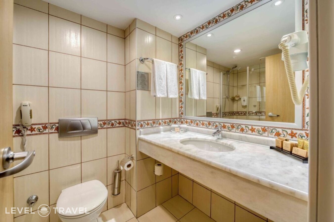 фотографии номера Стандартный с видом на бассейн отеля Monachus Family Resort Sorgun (Ex. Seven Seas Hotel Blue) в Турция(Титреенгель) - фото №12