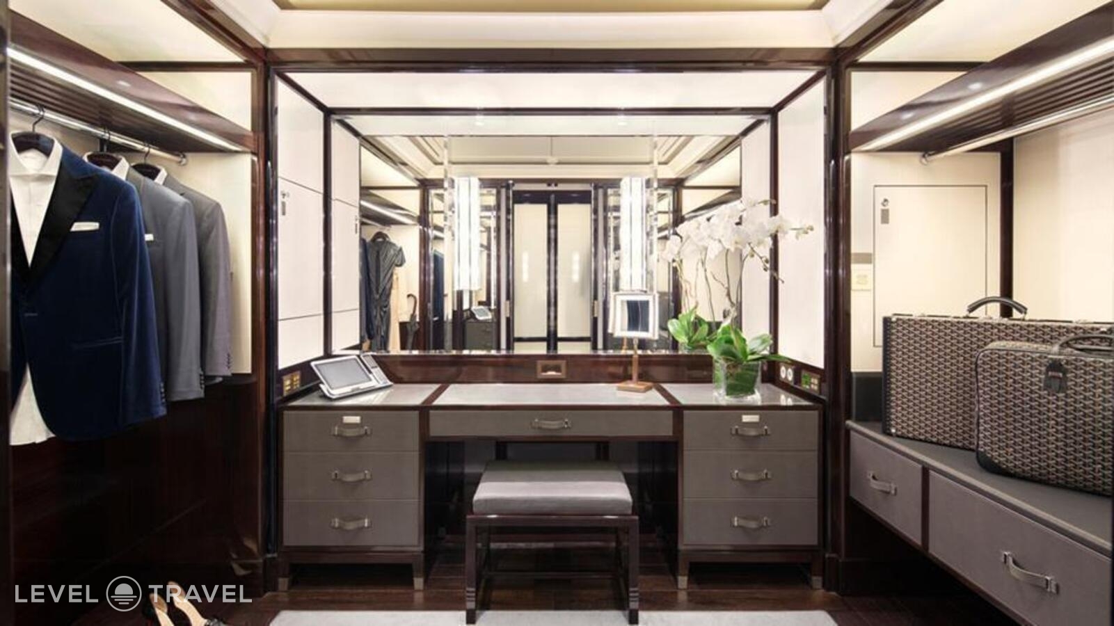 фотографии номера Полулюкс отеля The Peninsula Paris Hotel в Франция(16 округ Парижа) - фото №3