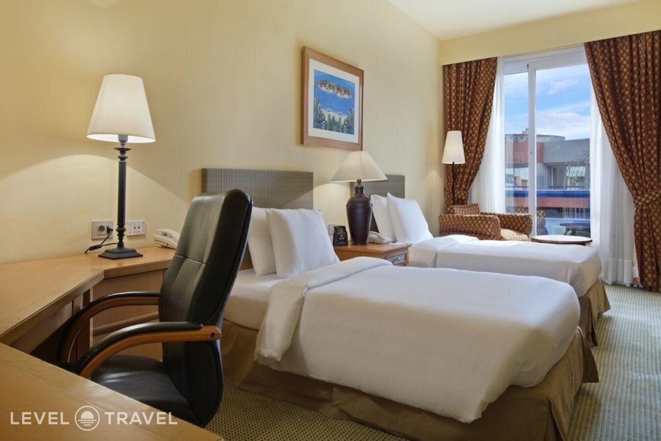 фотографии номера Стандартный с видом на бассейн отеля Hilton Green Plaza в Египет(Александрия) - фото №3