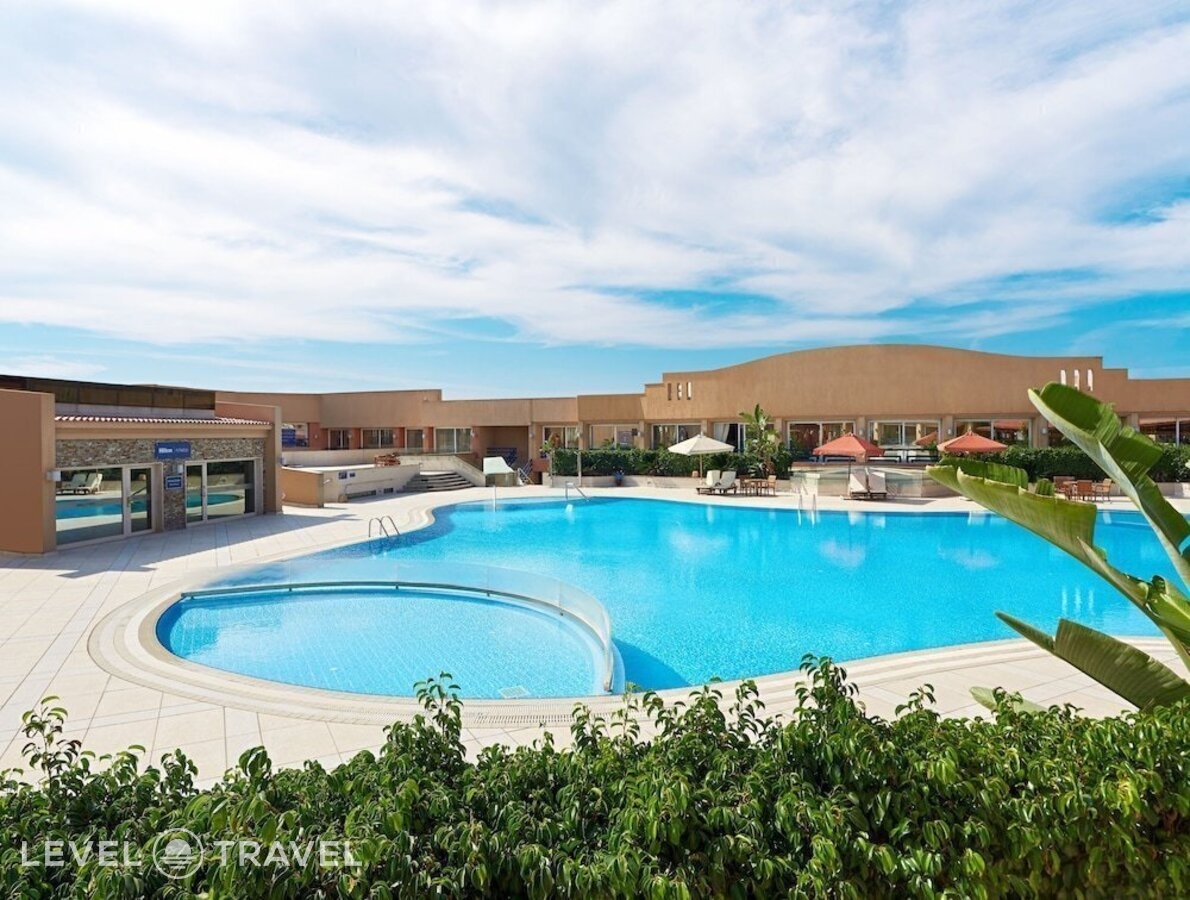 фотографии номера Стандартный с видом на бассейн отеля Hilton Green Plaza в Египет(Александрия) - фото №4