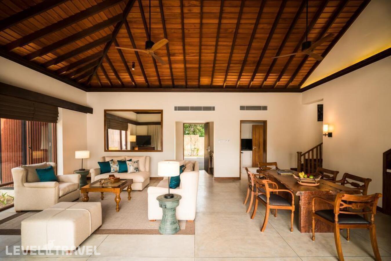 фотографии номера Вилла с частным бассейном (2 спальни) отеля Anantara Tangalle Peace Haven Resort в Шри-Ланка(Тангалле) - фото №2