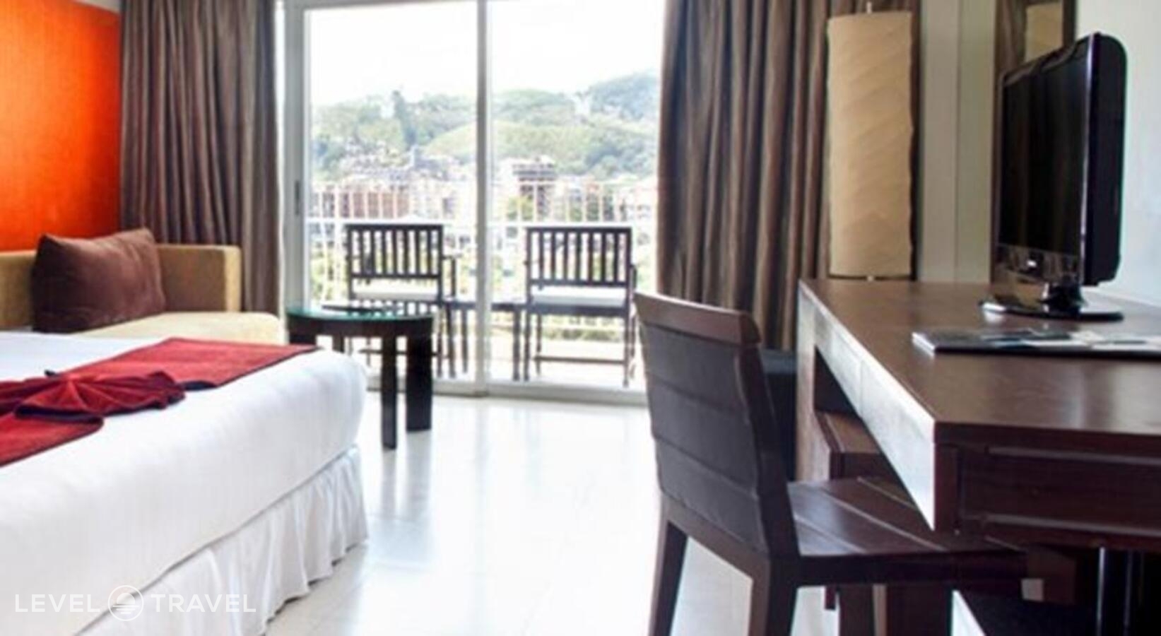 фотографии номера Делюкс отеля M Social Hotel Phuket (Ex. Millennium Resort) в Таиланд(Патонг Бич) - фото №1