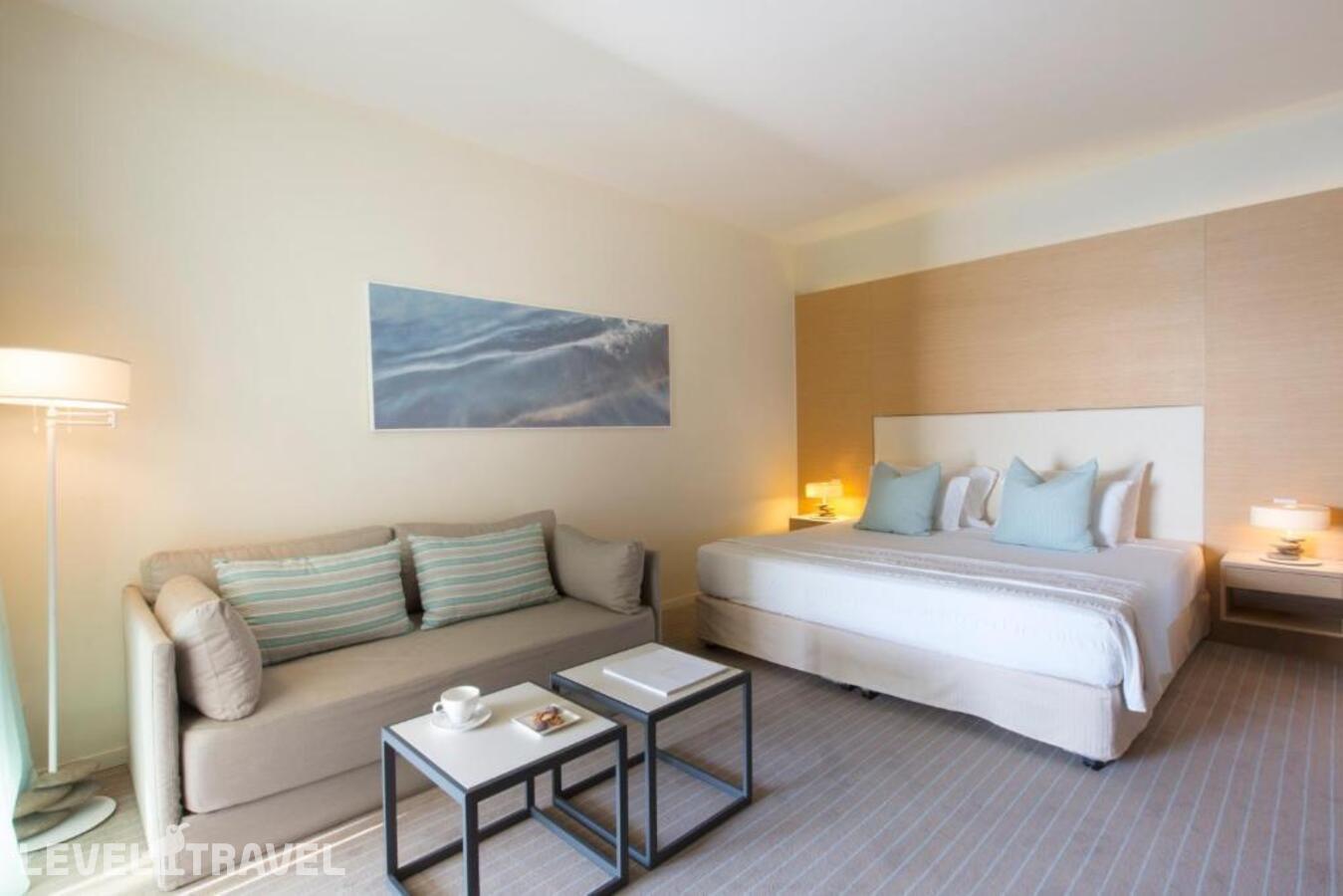 фотографии номера Делюкс с видом на море с балконом отеля Capo Bay Hotel в Кипр(Фиг Три Бэй) - фото №2