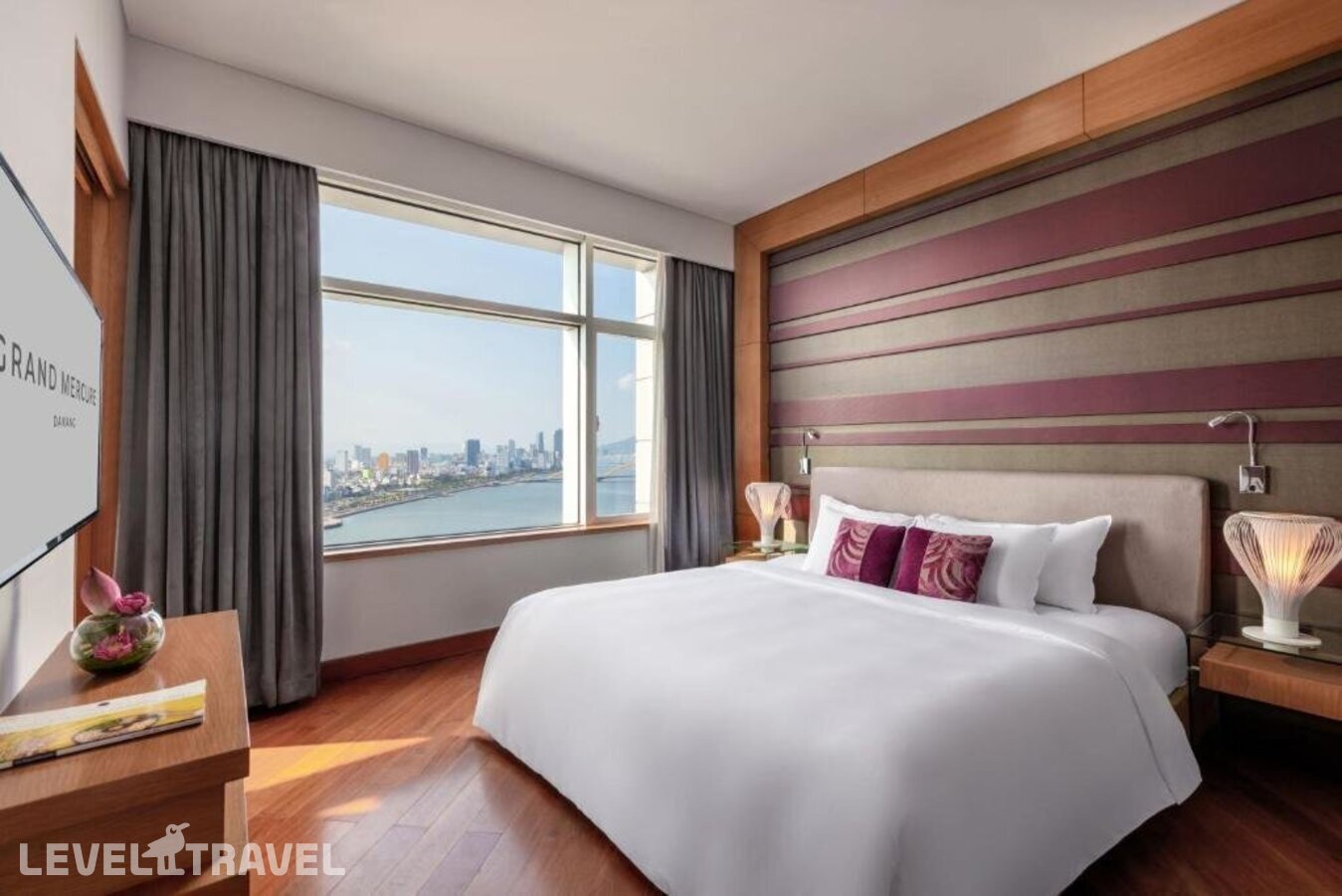 фотографии номера Улучшенный с видом на реку отеля Grand Mercure Danang Hotel в Вьетнам(Дананг) - фото №2