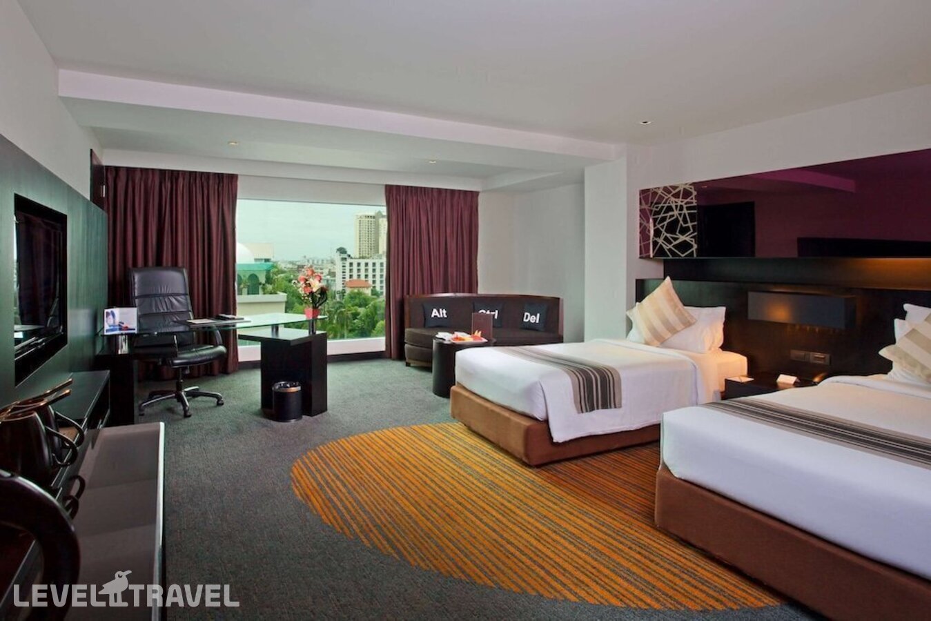 фотографии номера Делюкс с видом на город отеля Golden Tulip Mandison Suites в Таиланд(Бангкок) - фото №3
