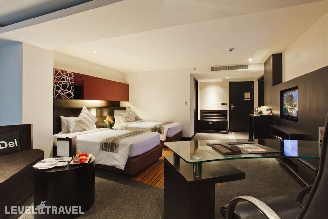 фотографии номера Делюкс с видом на город отеля Golden Tulip Mandison Suites в Таиланд(Бангкок) - фото №1