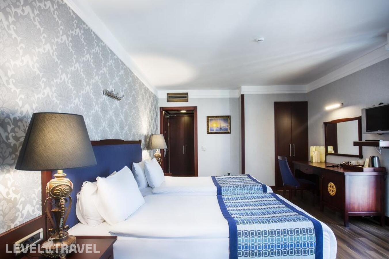 фотографии номера Трехместный с видом на город отеля Boutique Princess Hotel в Турция(Умрание) - фото №1