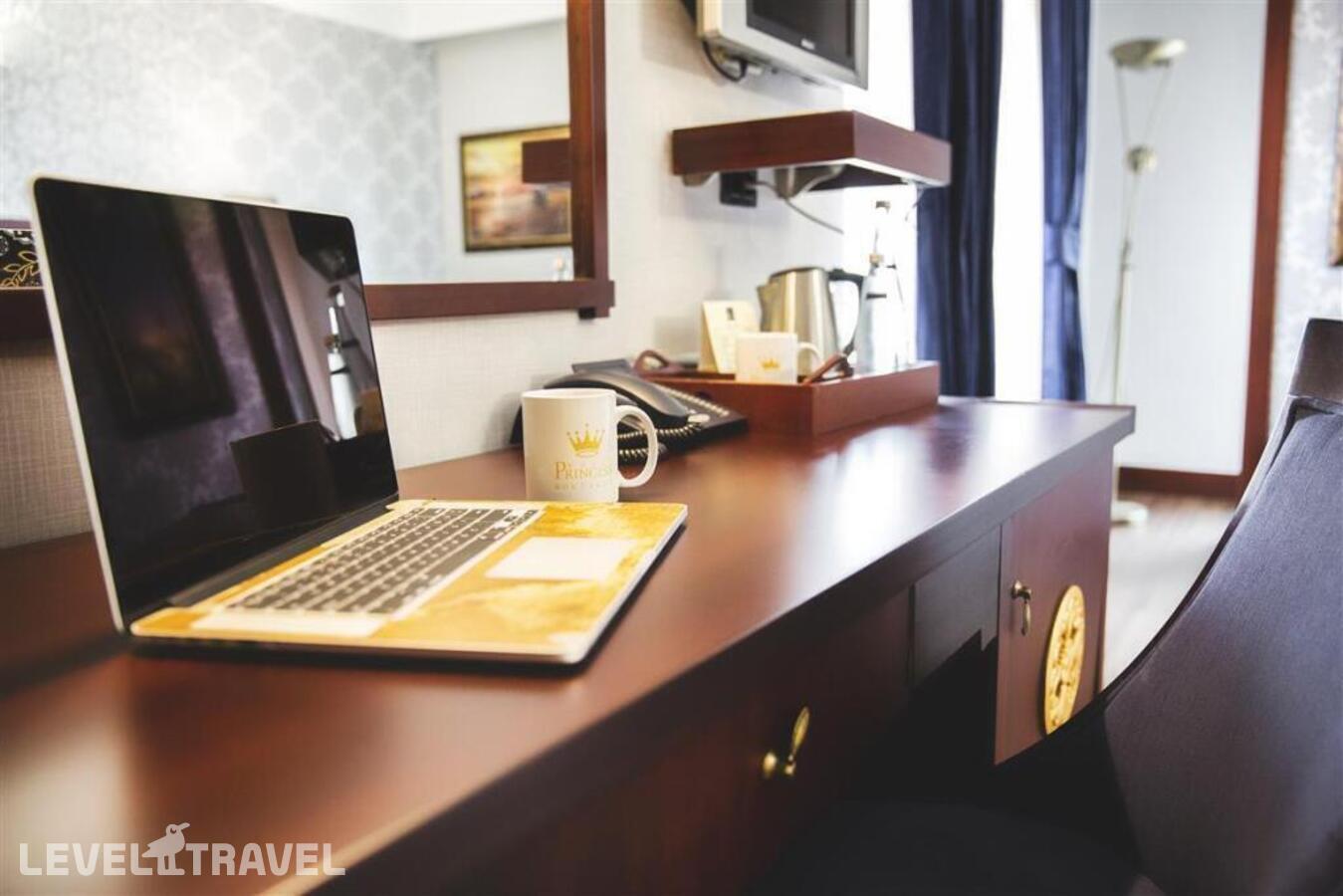 фотографии номера Трехместный с видом на город отеля Boutique Princess Hotel в Турция(Умрание) - фото №4