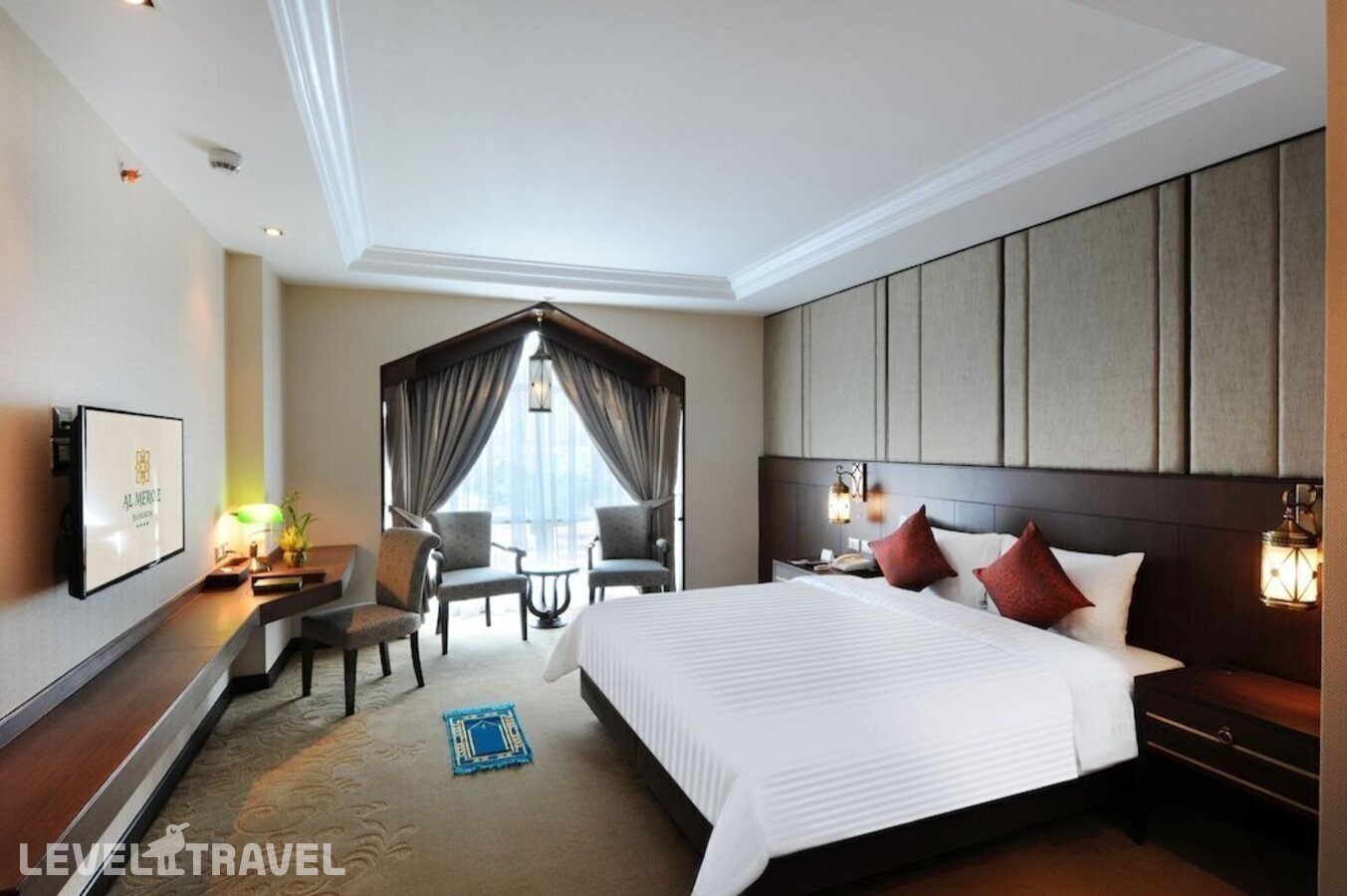 фотографии номера Улучшенный с видом на город отеля Al Meroz Halal Hotel Bangkok в Таиланд(Бангкок) - фото №2