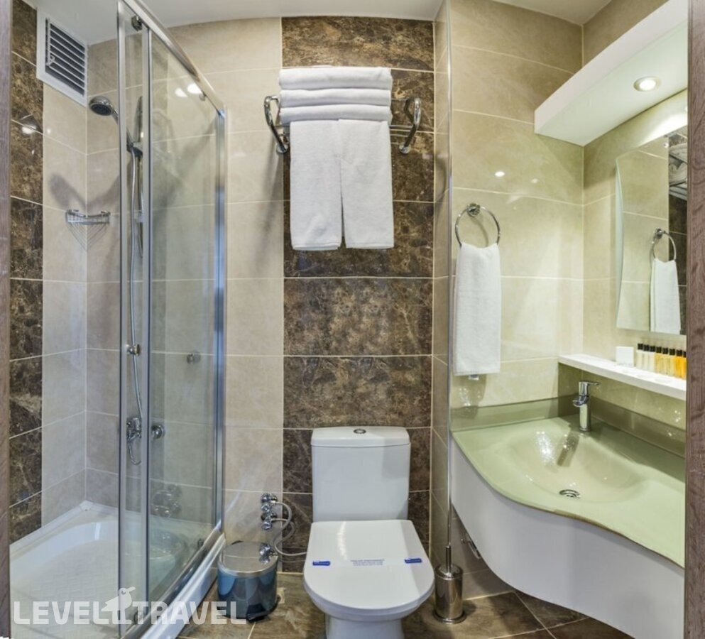 фотографии номера Трехместный с видом на город отеля Alphonse Hotel в Турция(Фатих) - фото №2