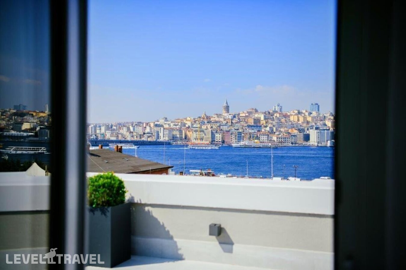 фотографии номера Делюкс с видом на море с балконом отеля Dream Bosphorus Hotel в Турция(Сиркеджи) - фото №1