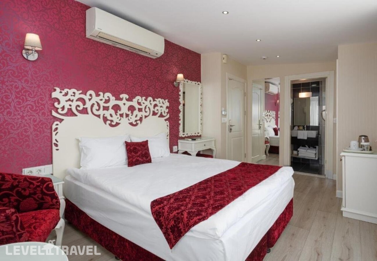 фотографии номера Делюкс с видом на море с балконом отеля Dream Bosphorus Hotel в Турция(Сиркеджи) - фото №3