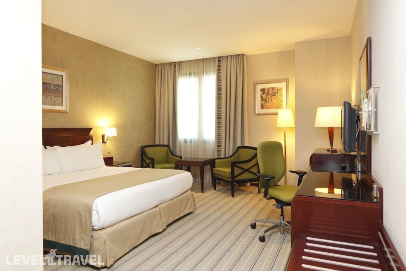 фотографии номера Стандартный с видом на город отеля Holiday Inn Riyadh-Olaya, an IHG Hotel в Саудовская Аравия(Эр-Рияд) - фото №2