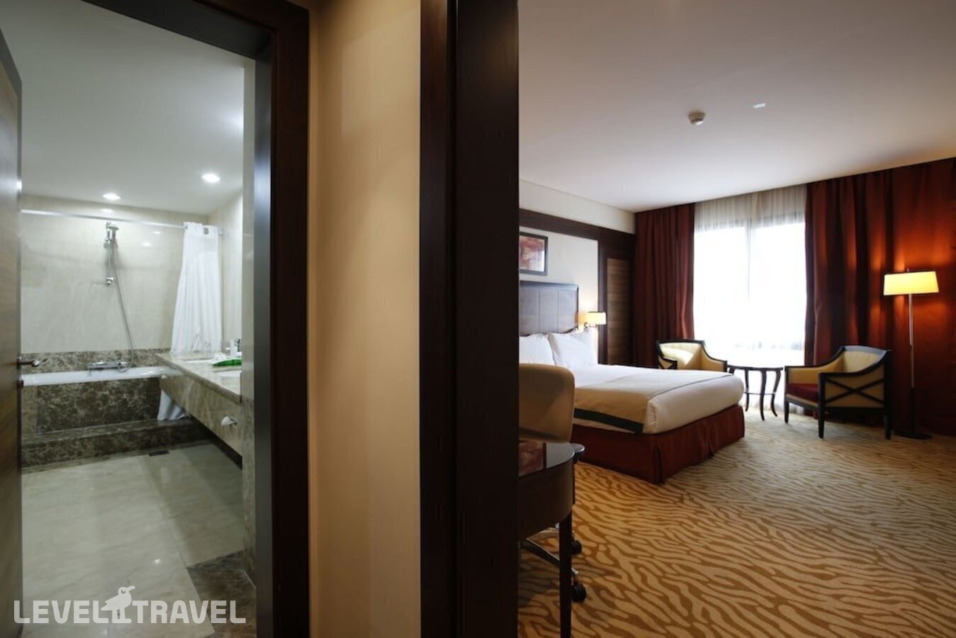 фотографии номера Стандартный с видом на бассейн отеля Holiday Inn Riyadh-Olaya, an IHG Hotel в Саудовская Аравия(Эр-Рияд) - фото №8
