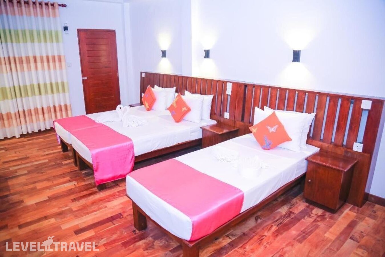 фотографии номера Трехместный делюкс с видом на море отеля Cozy Sea View Inn в Шри-Ланка(Хиккадува) - фото №12