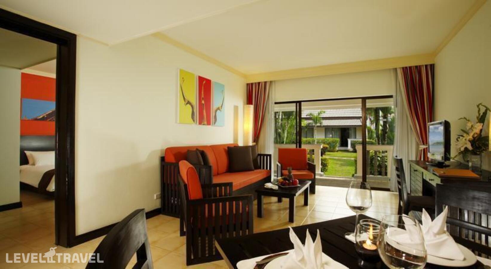 фотографии номера Семейный люкс отеля Centara Kata Resort Phuket в Таиланд(Ката Бич) - фото №2