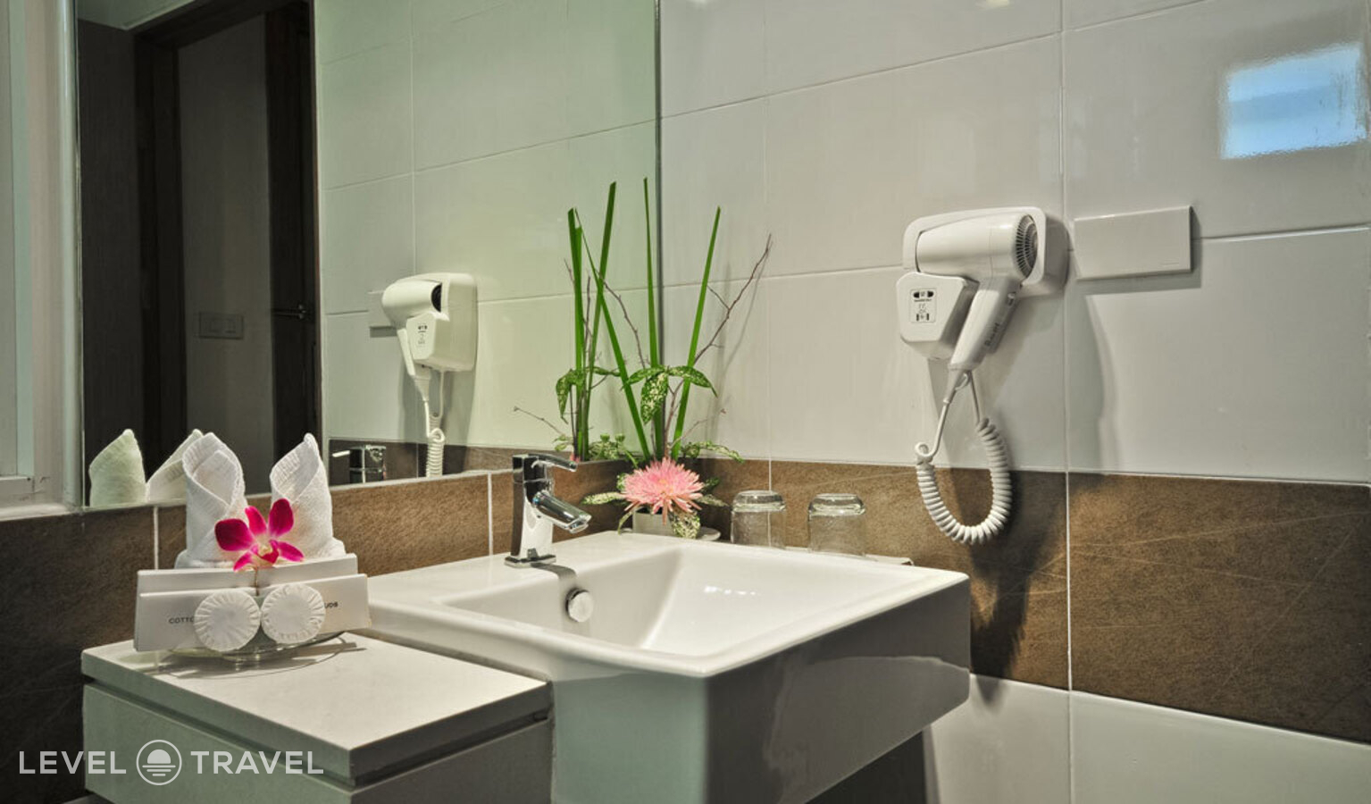 фотографии номера Делюкс с балконом отеля The Ashlee Plaza Patong Hotel & Spa (Ex. Citin Plaza Patong) в Таиланд(Патонг Бич) - фото №7