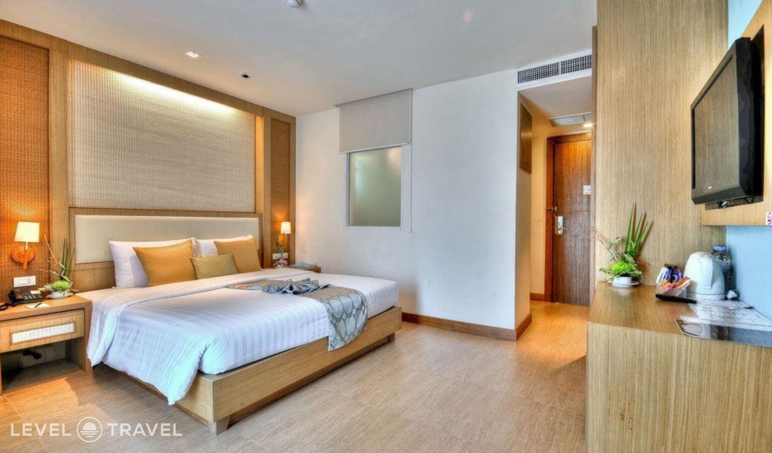 фотографии номера Улучшенный с балконом отеля The Ashlee Plaza Patong Hotel & Spa (Ex. Citin Plaza Patong) в Таиланд(Патонг Бич) - фото №2