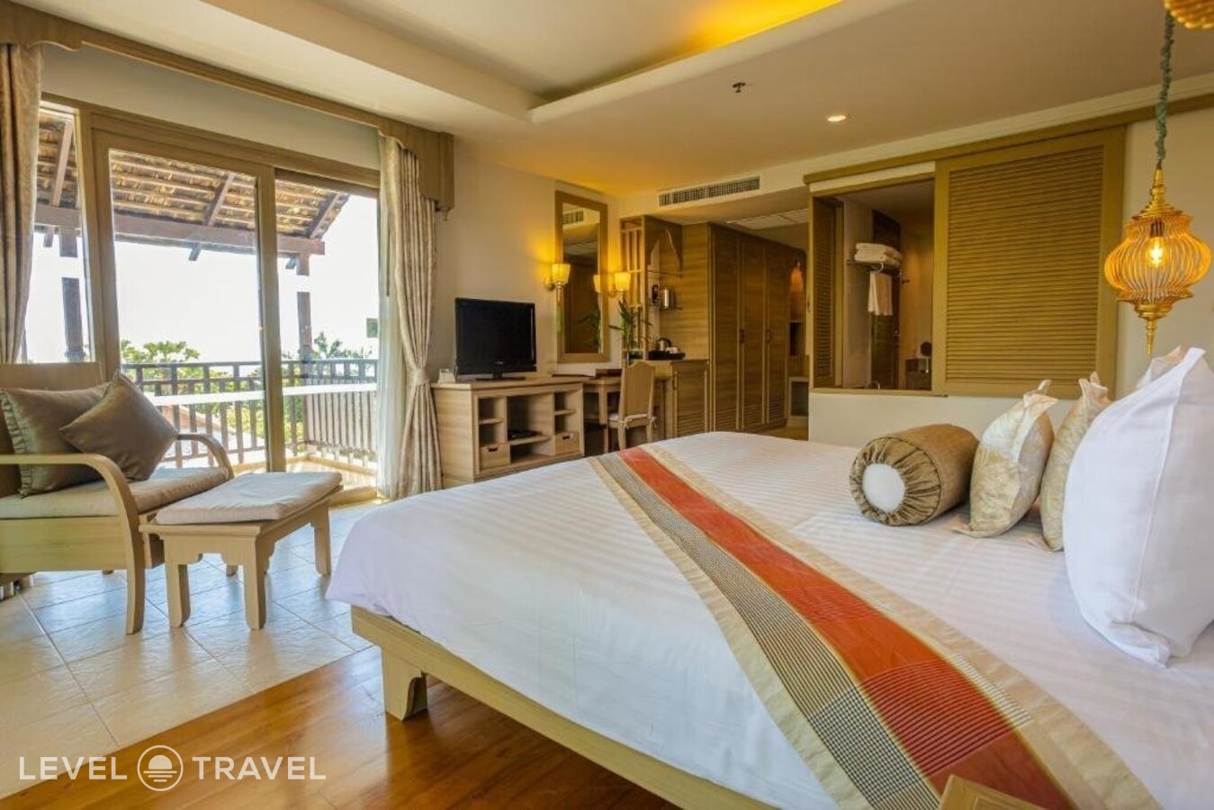 фотографии номера Семейный люкс (2 спальни) отеля Ravindra Beach Resort & Spa в Таиланд(Джомтьен) - фото №35
