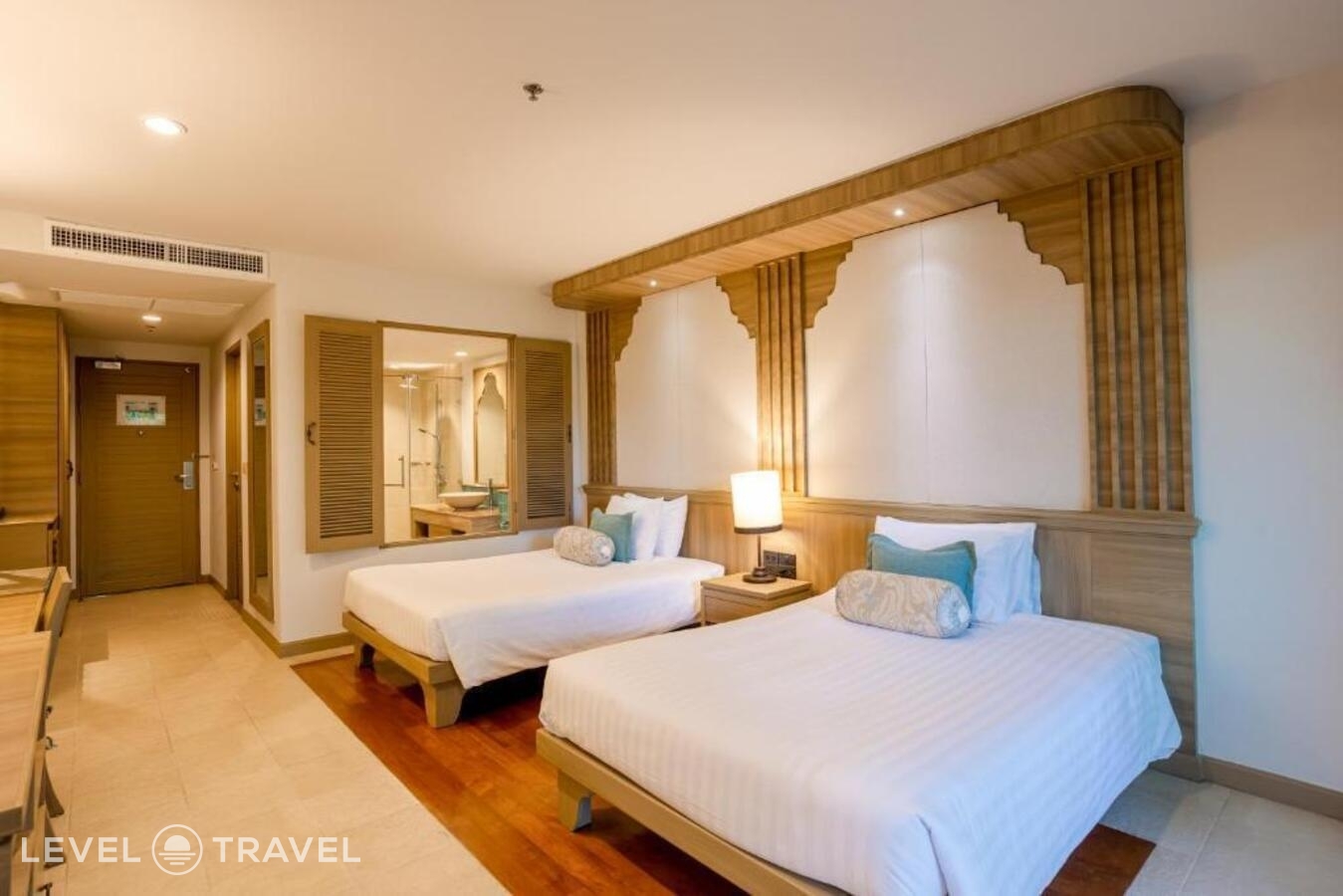 фотографии номера Семейный люкс (2 спальни) отеля Ravindra Beach Resort & Spa в Таиланд(Джомтьен) - фото №118