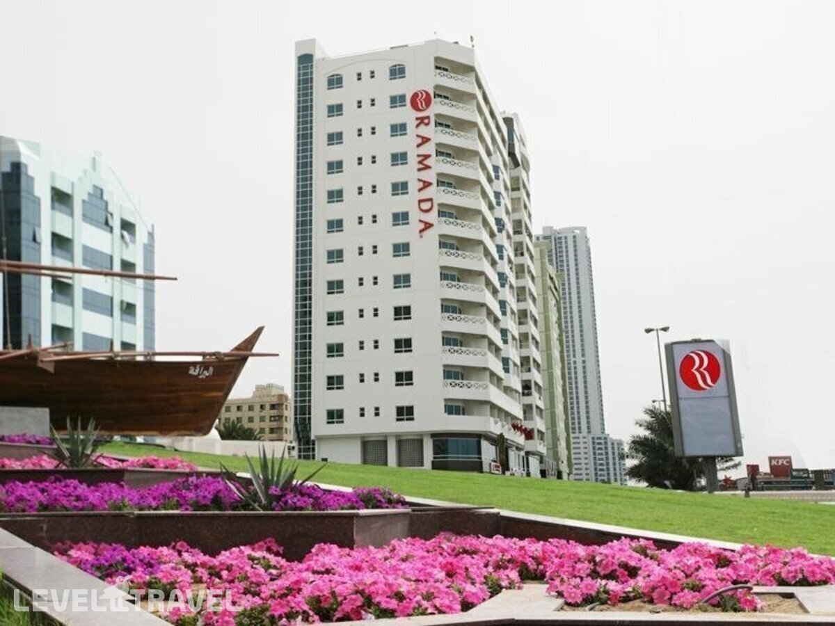 фотографии номера Стандартный (две односпальные кровати) отеля Ramada Beach Hotel Ajman By Wyndham в ОАЭ(Аджман) - фото №13