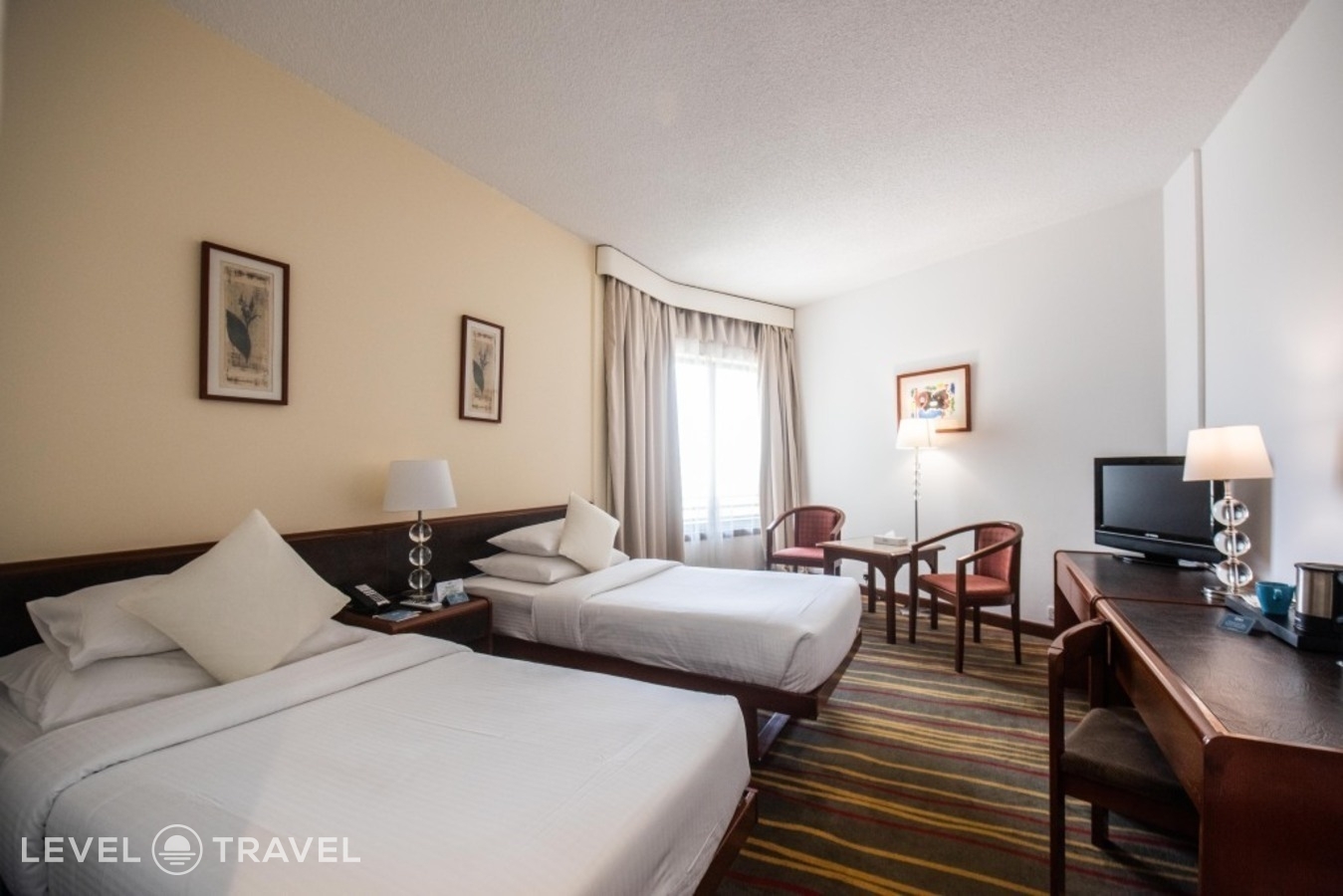 фотографии номера Делюкс с видом на город (две односпальные кровати) отеля BM Beach Hotel (Ex.Beach Hotel By Bin Majid Hotels&Resorts) в ОАЭ(Рас-аль-Хайма) - фото №27