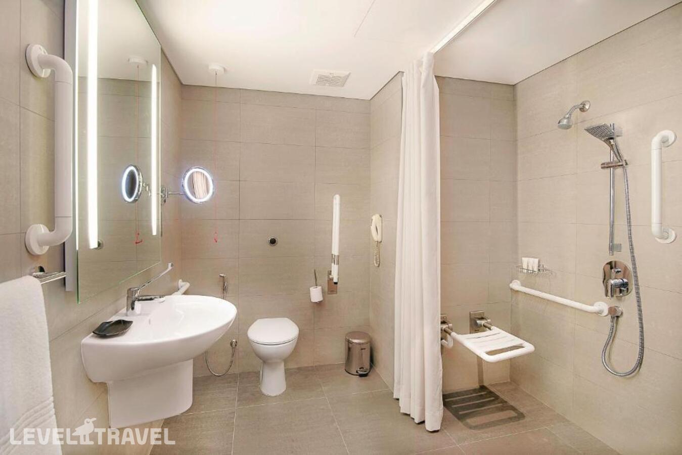 фотографии номера Делюкс (две односпальные кровати) отеля Le Meridien Abu Dhabi Hotel в ОАЭ(Абу-Даби) - фото №3