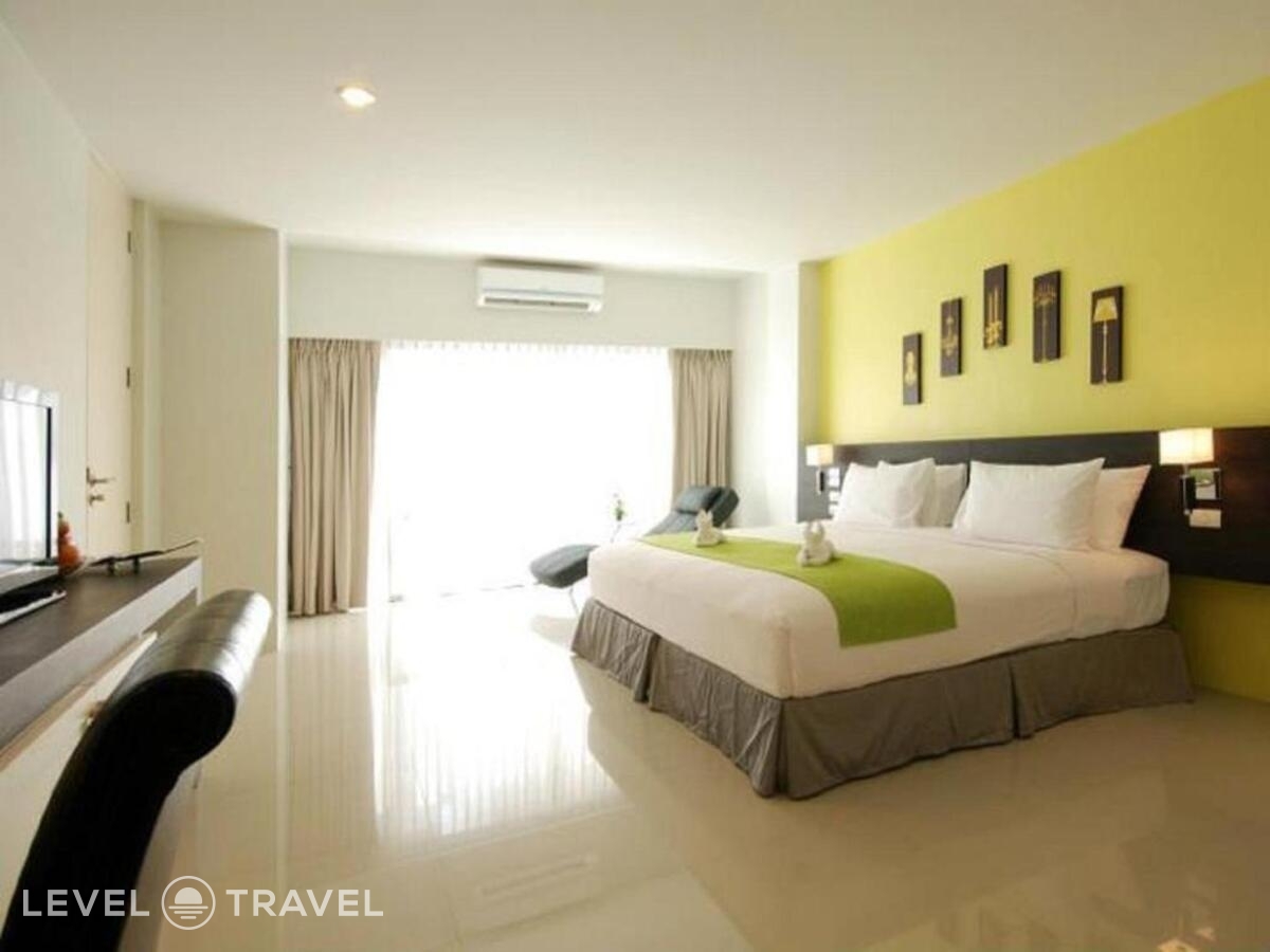 фотографии номера Студия улучшенная отеля The Lantern Resort Patong в Таиланд(Патонг Бич) - фото №9