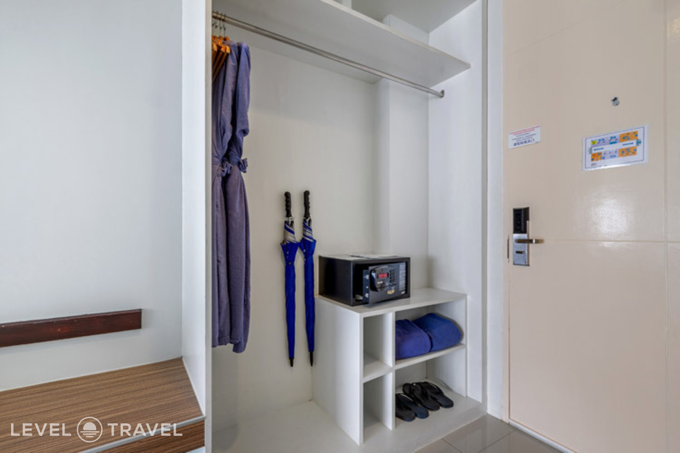 фотографии номера Студия улучшенная отеля The Lantern Resort Patong в Таиланд(Патонг Бич) - фото №6