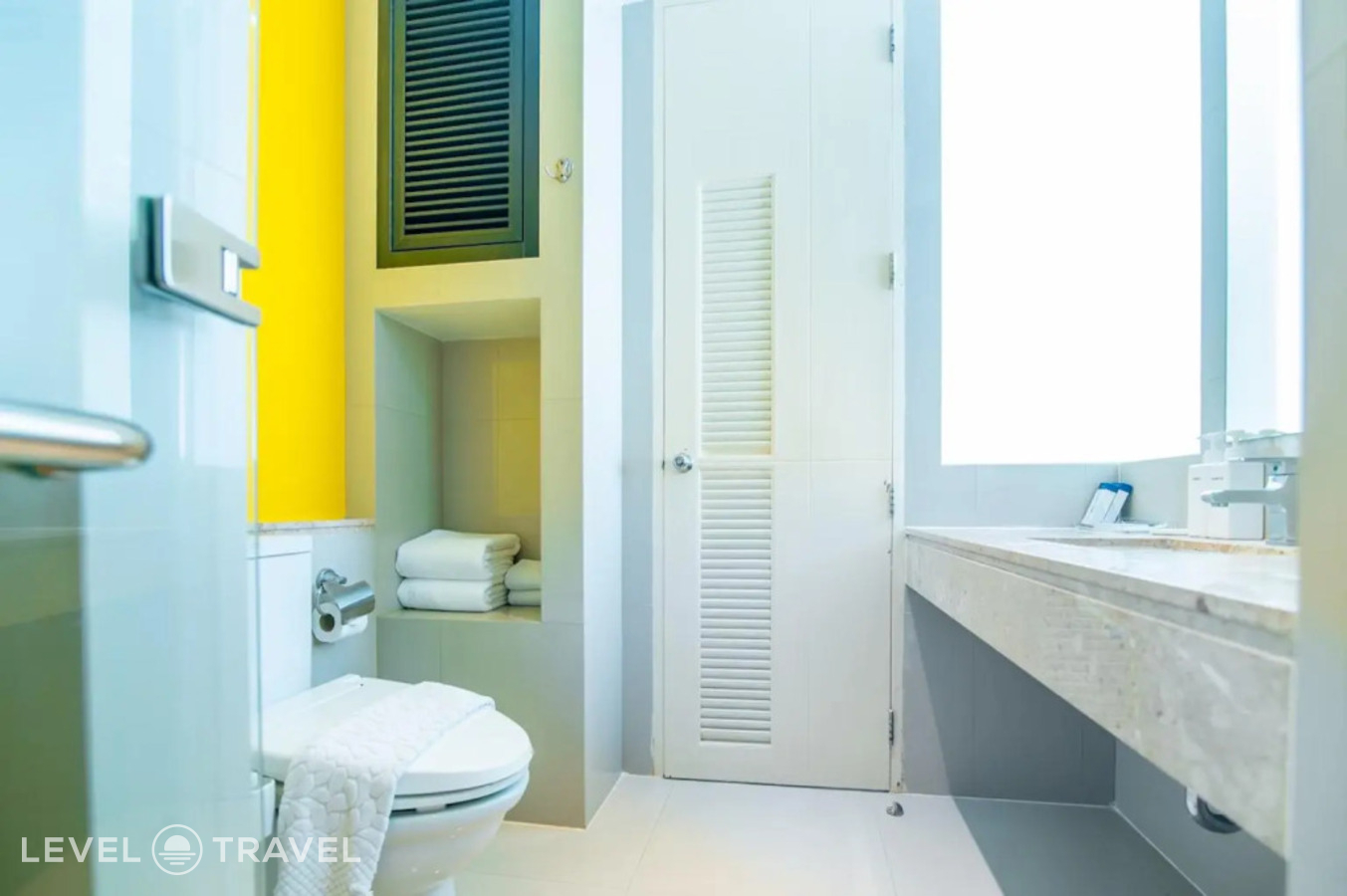 фотографии номера Четырехместный роскошный номер (2 комнаты) отеля The Lantern Resort Patong в Таиланд(Патонг Бич) - фото №12