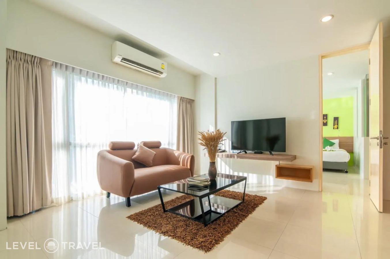 фотографии номера Четырехместный роскошный номер (2 комнаты) отеля The Lantern Resort Patong в Таиланд(Патонг Бич) - фото №11