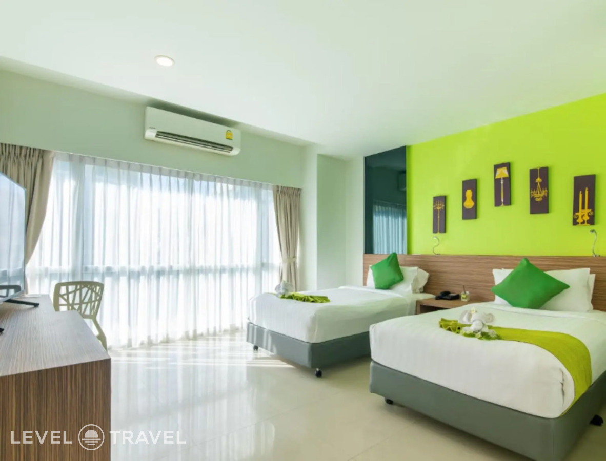 фотографии номера Четырехместный роскошный номер (2 комнаты) отеля The Lantern Resort Patong в Таиланд(Патонг Бич) - фото №8