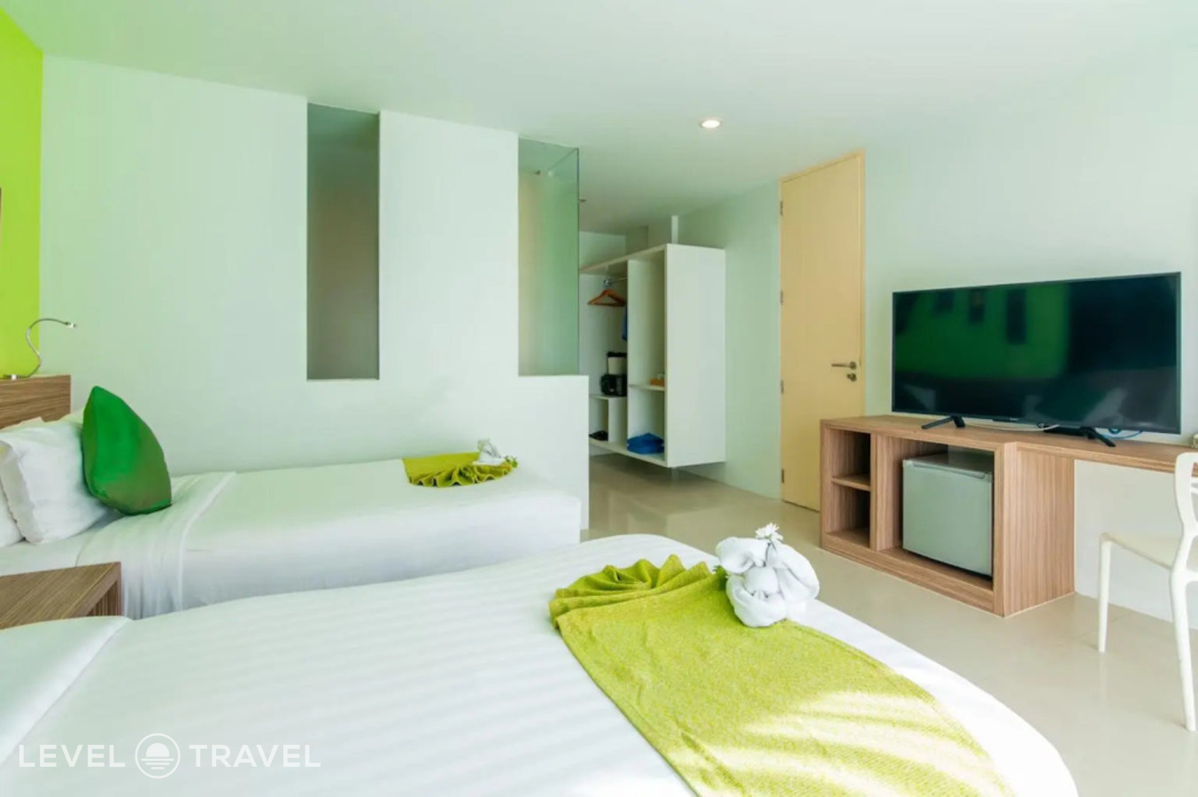 фотографии номера Четырехместный роскошный номер (2 комнаты) отеля The Lantern Resort Patong в Таиланд(Патонг Бич) - фото №9