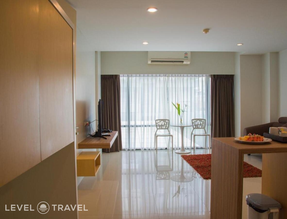 фотографии номера Четырехместный роскошный номер (2 комнаты) отеля The Lantern Resort Patong в Таиланд(Патонг Бич) - фото №3