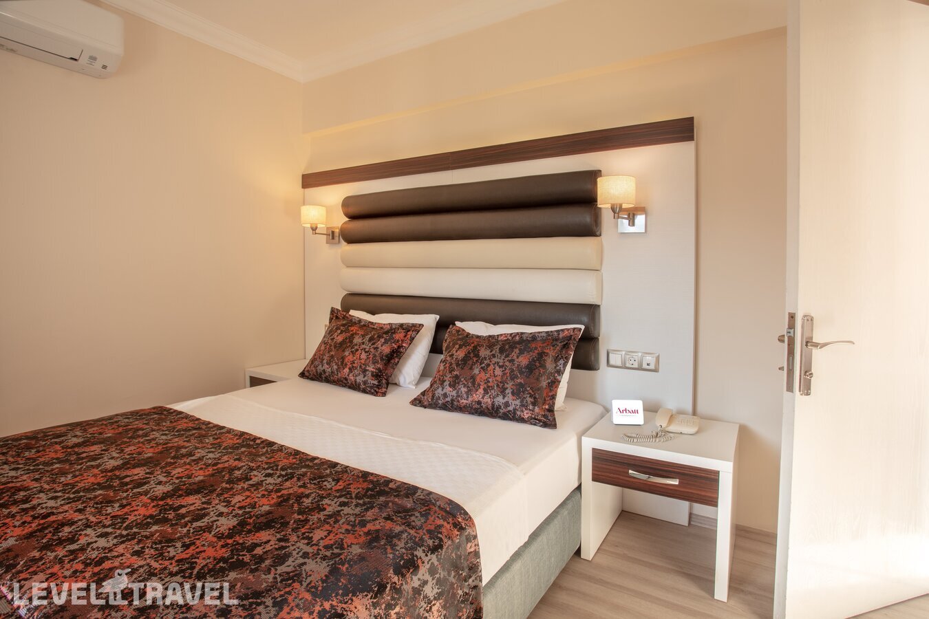 фотографии номера Семейный номер отеля Arbatt Hotels Marmaris в Турция(Ичмелер) - фото №2