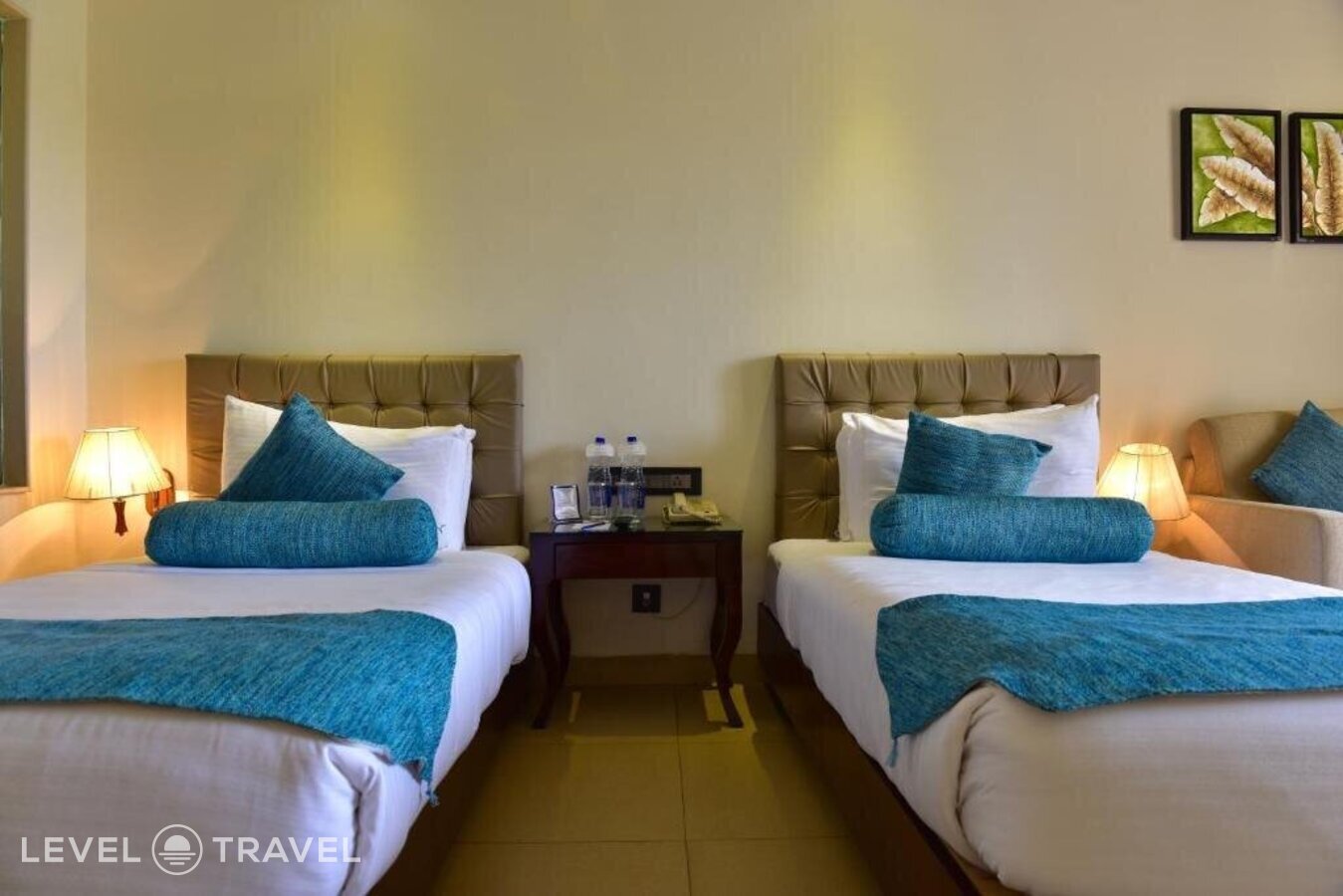 фотографии номера Улучшенный (две односпальные кровати) отеля Golden Tulip Hotel Goa в Индия(Кандолим) - фото №42